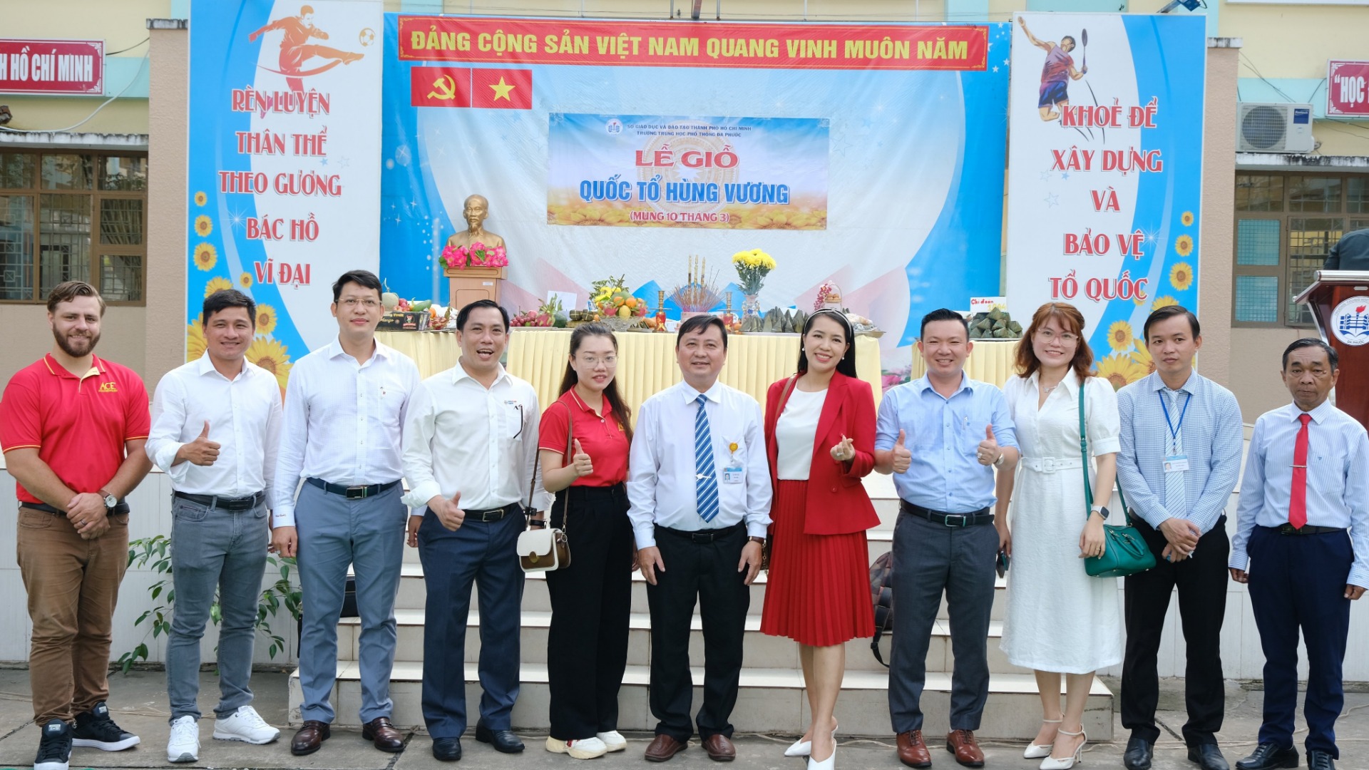 Hệ Thống Giáo Dục NQH Trao Tặng Học Bổng Cho Học Sinh THPT Đa Phước