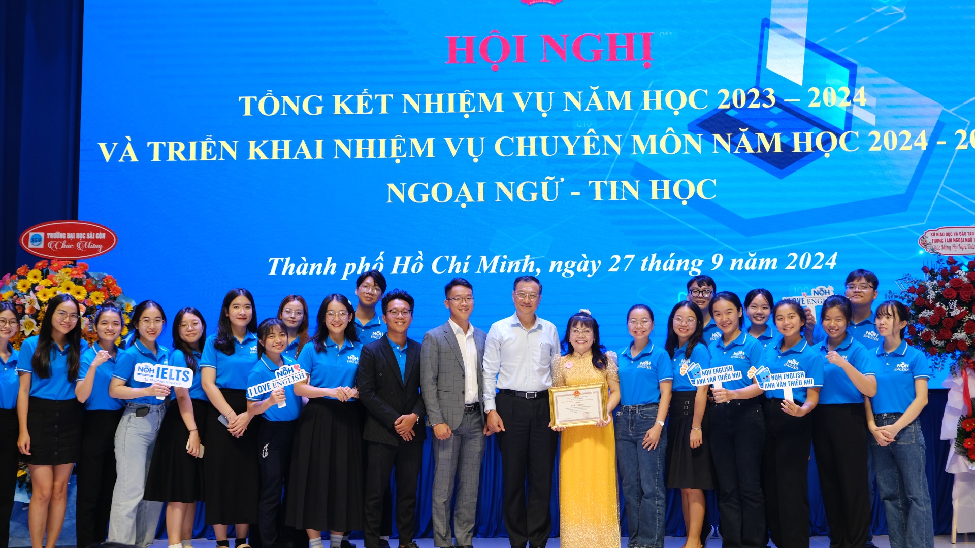 Hệ thống Anh ngữ NQH thuộc TOP 50 đơn vị đào tạo xuất sắc