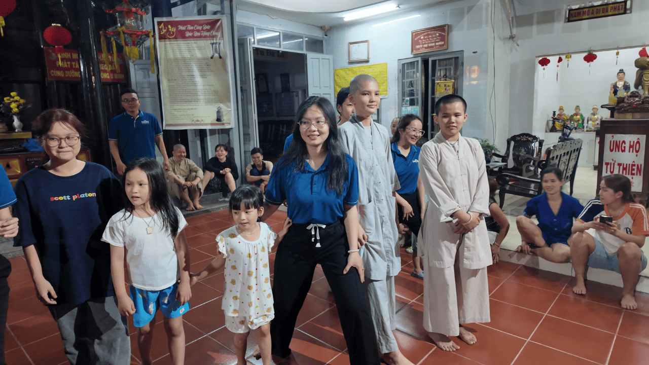 Hành Trình Nối Dài Vòng Tròn Cho - Nhận: Quyên Góp Ủng Hộ Chùa Phước Quang