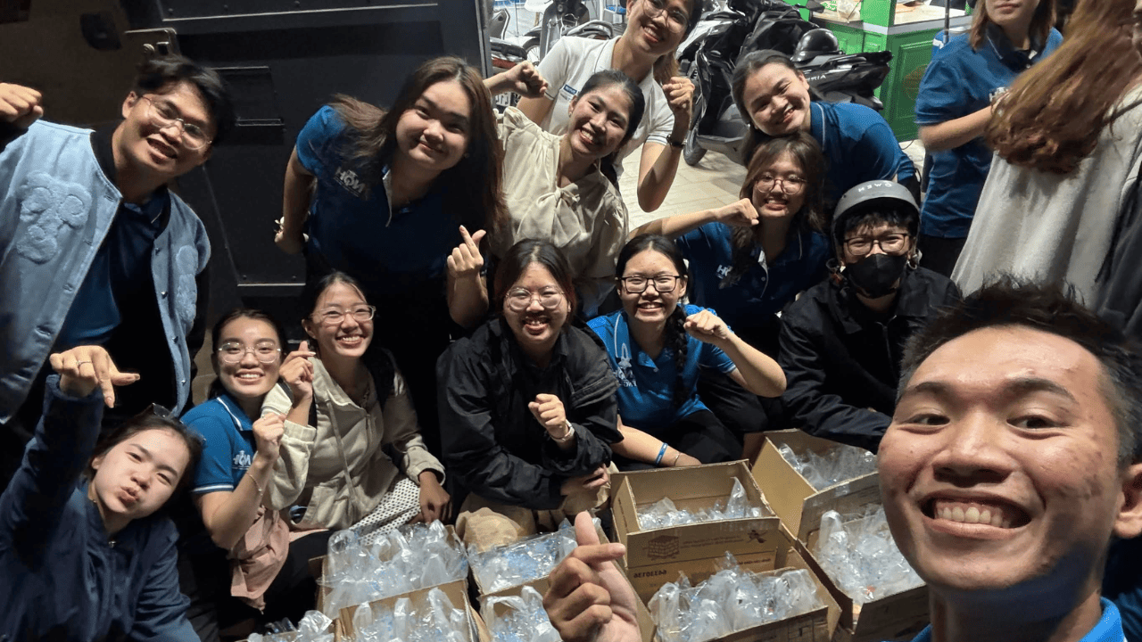 Chuyến Xe Lan Tỏa Yêu Thương Giữa Lòng Sài Gòn