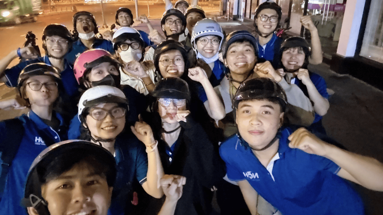 Chuyến Xe Lan Tỏa Yêu Thương Giữa Lòng Sài Gòn